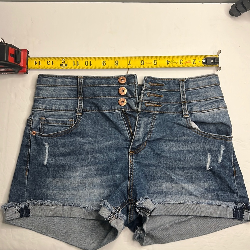 Size 7 Vanilla Star High Rise Shortie Blue Jean Shorts